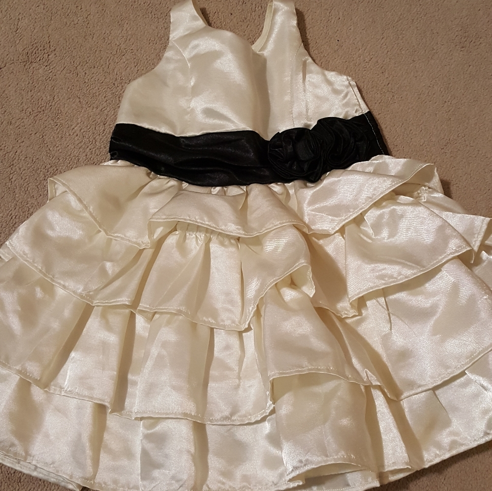 Girl's dress